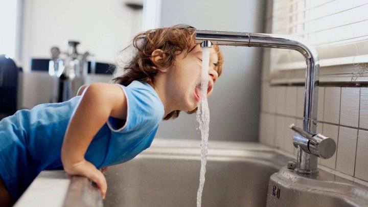 На 16 улицах в Киеве исчезла вода